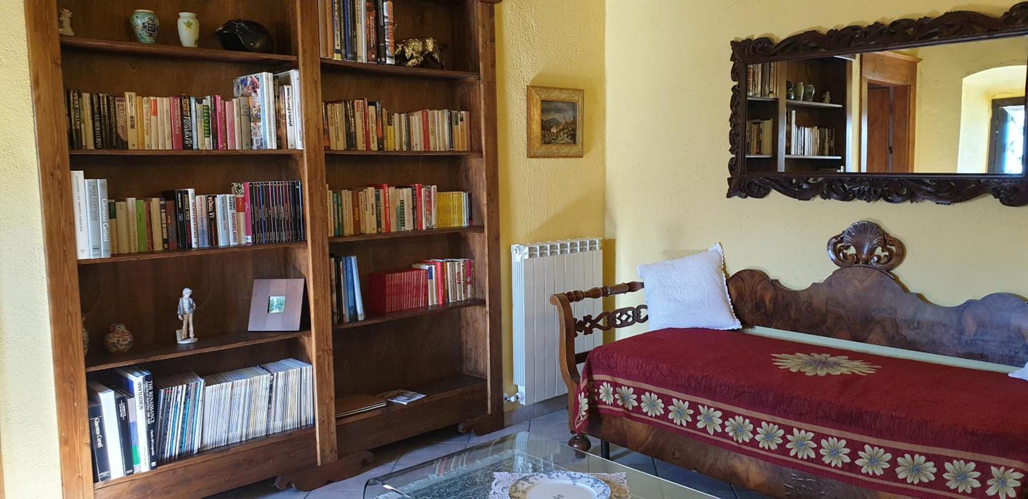 Rocca Lorenizo Pacentro Oda fotoğraf