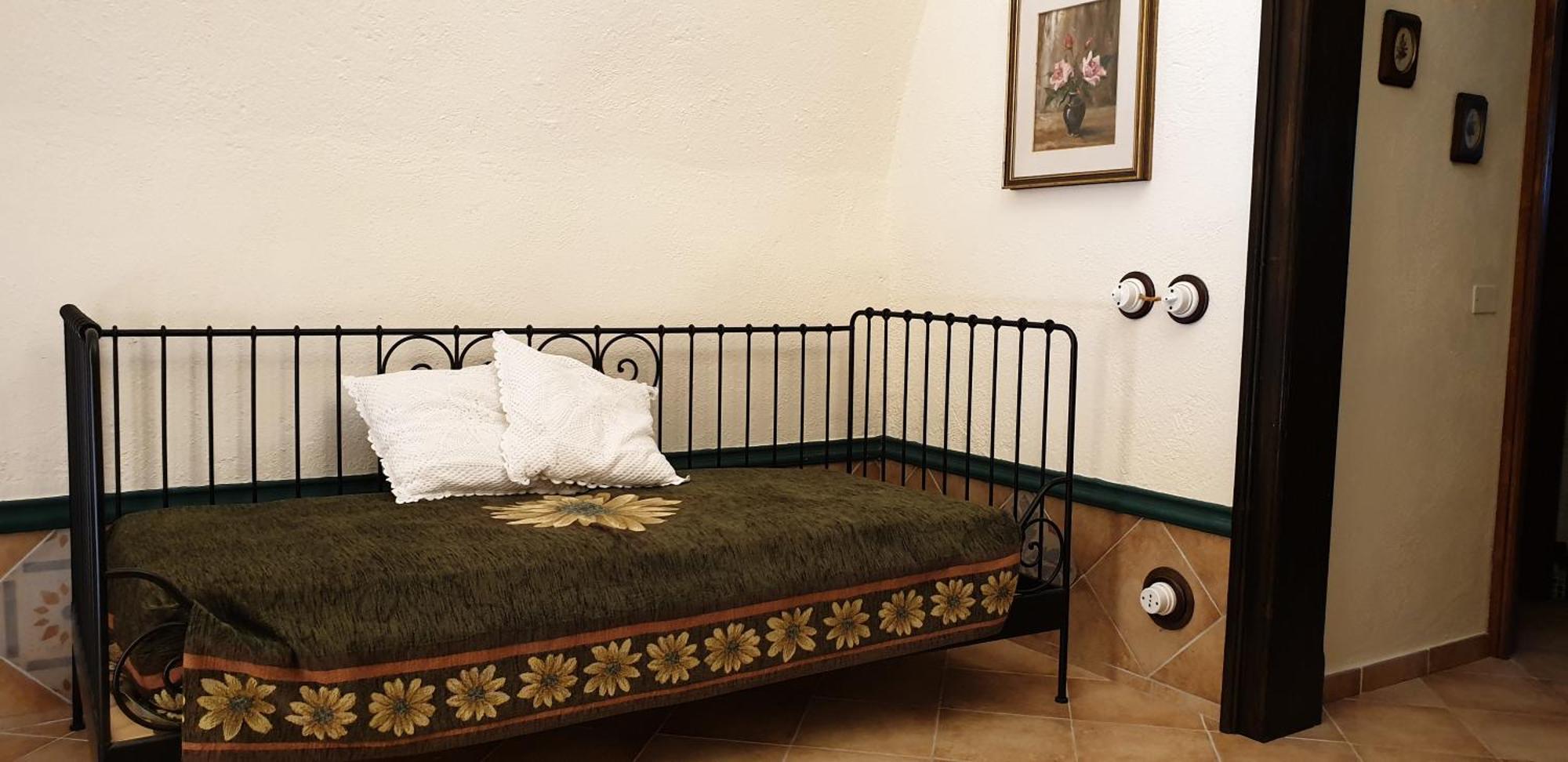 Rocca Lorenizo Pacentro Oda fotoğraf